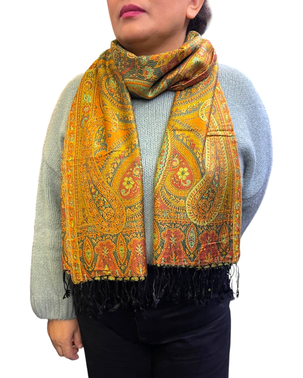 Amber Teal Sanctuary Paisley Schal aus Indien, getragen – Himalaya Vibes Bern