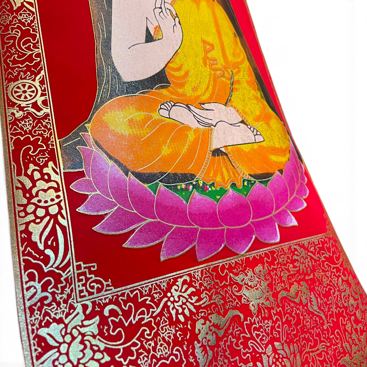 Detail der Lotusblüte und Buddha-Füsse auf dem Thangka Rollbild – Himalaya Vibes