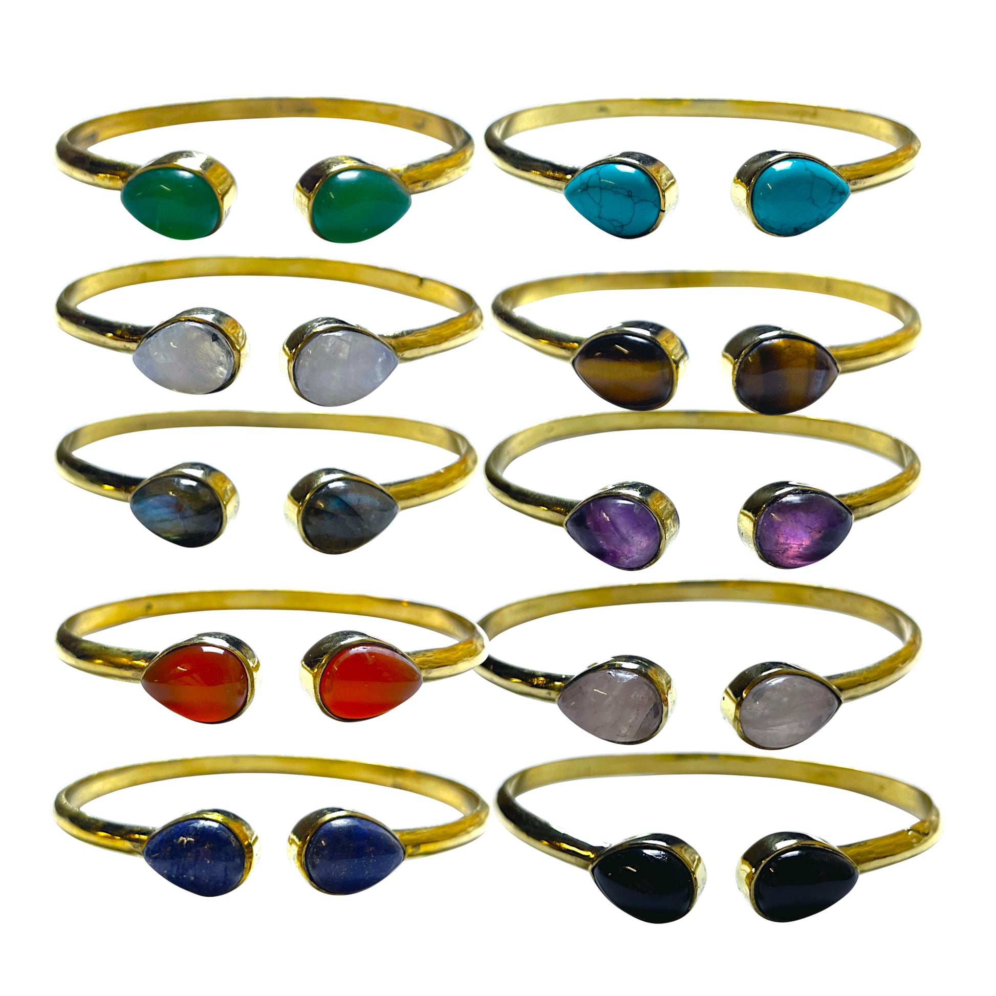 Armreif Stone Drops Messing Gold 10 Naturstein Variationen in verschiedenen Farben und Designs.