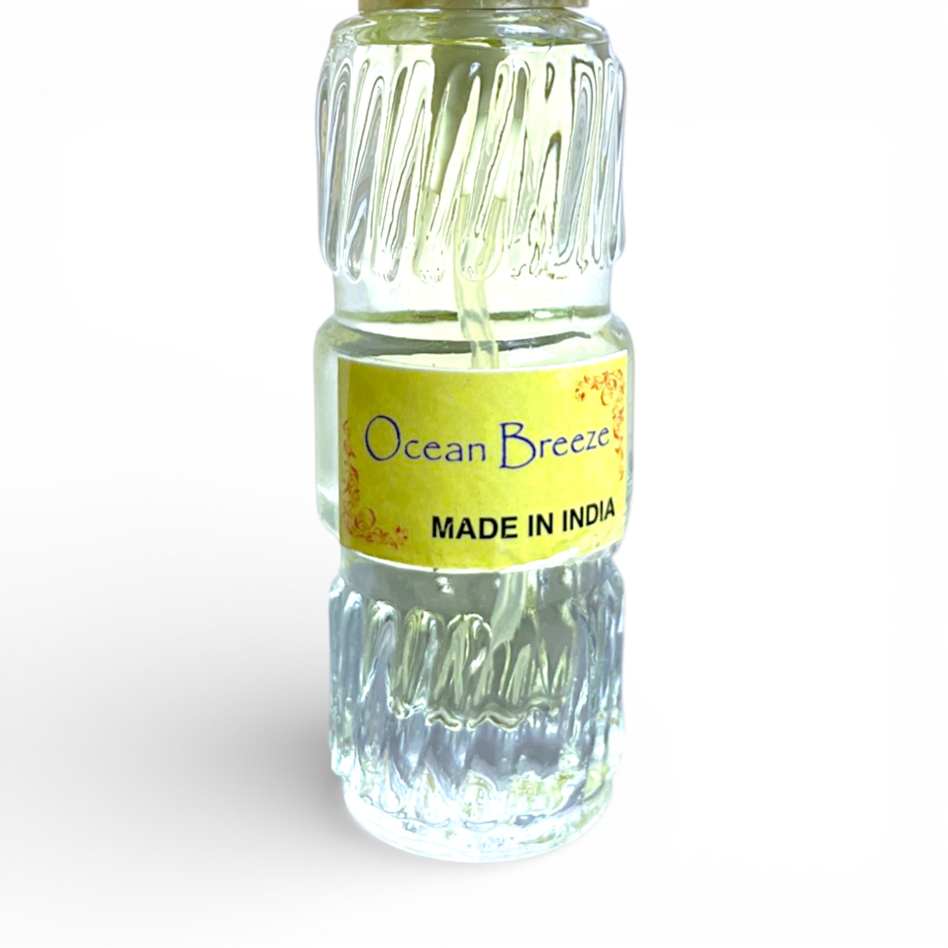 ocean-breeze-parfuem-flakon-nahaufnahme-etikett-made-in-india-natur-parfuem-spray