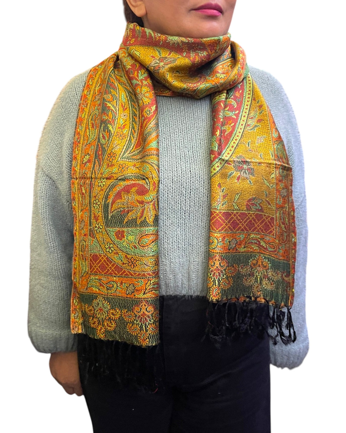 Jade Marigold Oasis Paisley Schal aus Indien, getragen – Himalaya Vibes Bern
