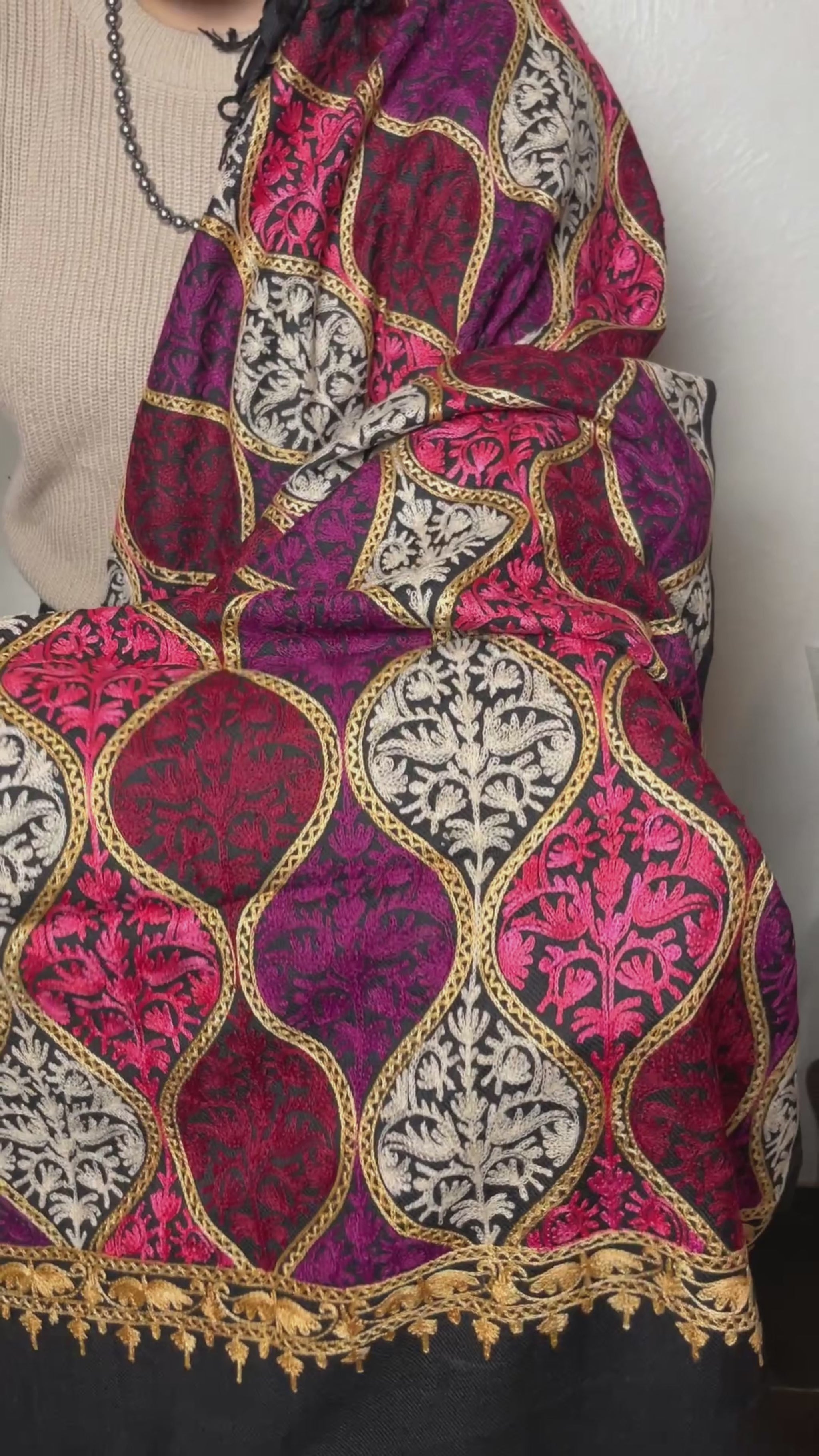 Ornamentale Stickerei Black Imperial Embroidery Schal Video