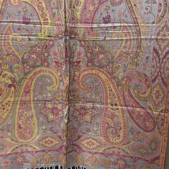 „Paisley Muster Detail Koralle-Orange Elegance Schal Indien“ video