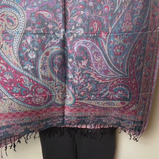 Berry Turquoise Royale Paisley Schal Seide Viskose video