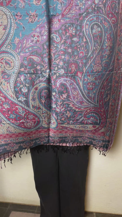 Berry Turquoise Royale Paisley Schal Seide Viskose video