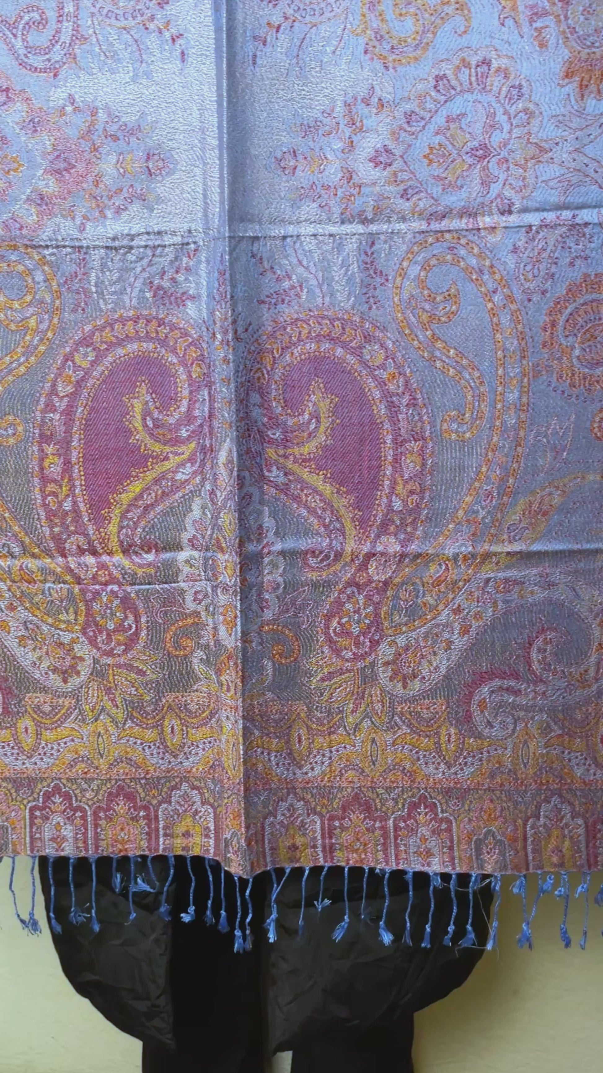 Getragen: Unisex Paisley Schal Damen Herren Hellblau video