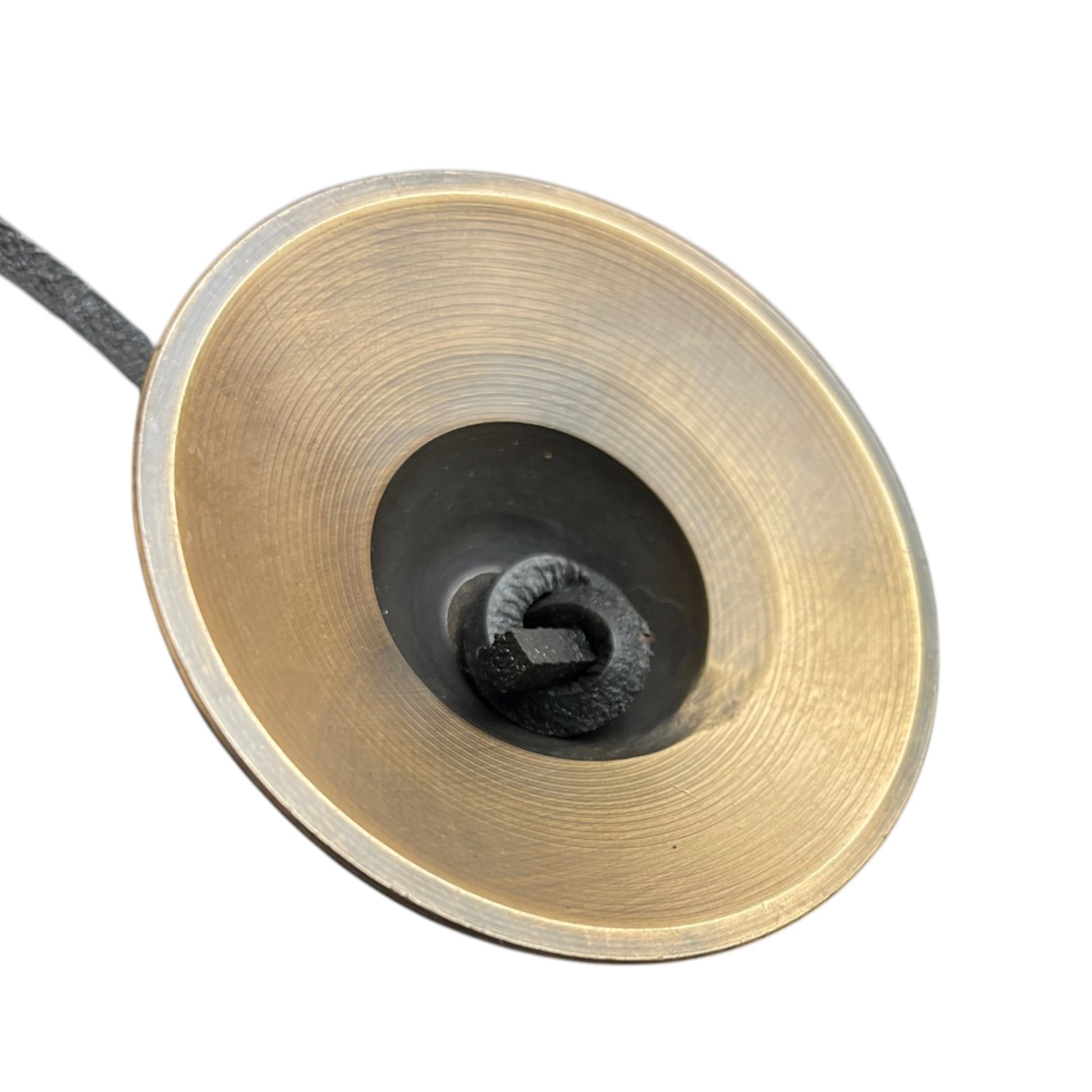 Tingsha Zimbeln Innenseite mit Lederband – tibetische Meditation Zimbeln kaufen Schweiz
